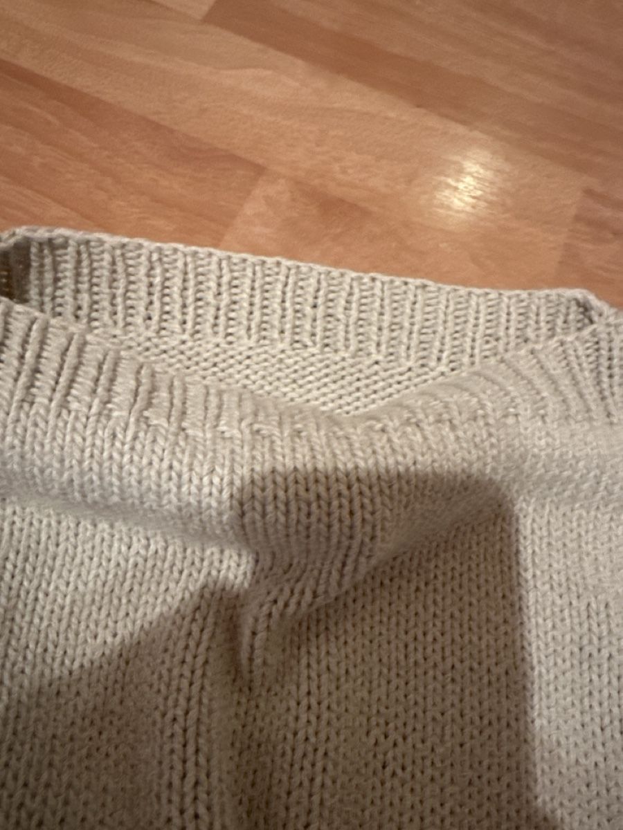 Maglioni & Felpe: Strickpullover beige einf. Brustweite ca. 50 cm – Usato da Wald AR venduto da sar_x867 2