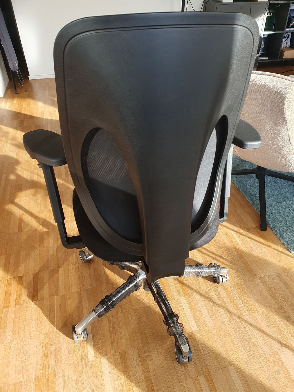 Giroflex Sedie: Bürostuhl Giroflex mit Hartbodenrollen – Nuovo (secondo la descrizione) da Luzern venduto da Alles15stutz 3