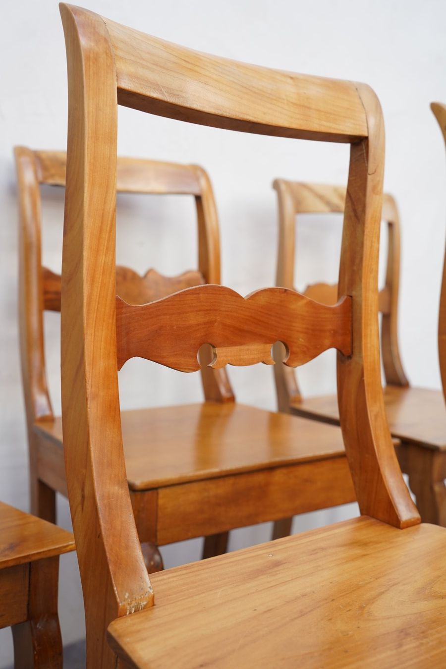Sedie: 5 chaises de modèles de style Biedermeier – Usato da Bulle venduto da ABELiAM 3
