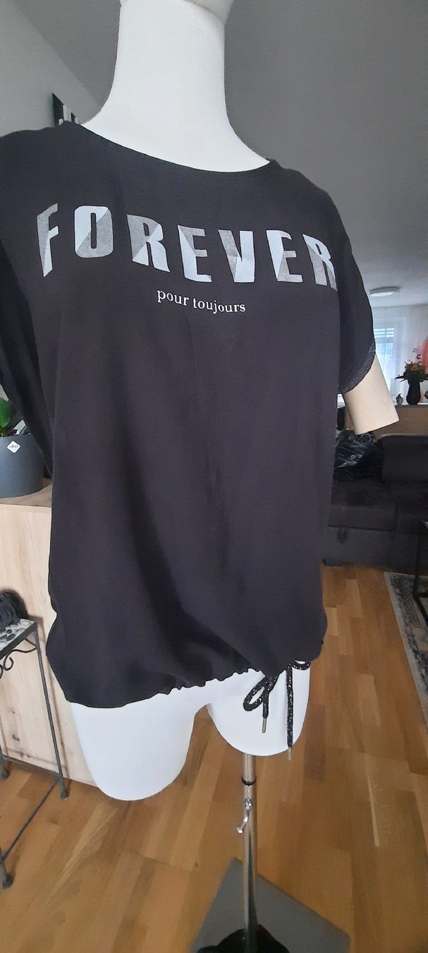 T-shirt: Schwarzes Shirt Gr. S mit Glitzerbund – Nuovo (secondo la descrizione) da Solothurn venduto da lsc_pf99 1