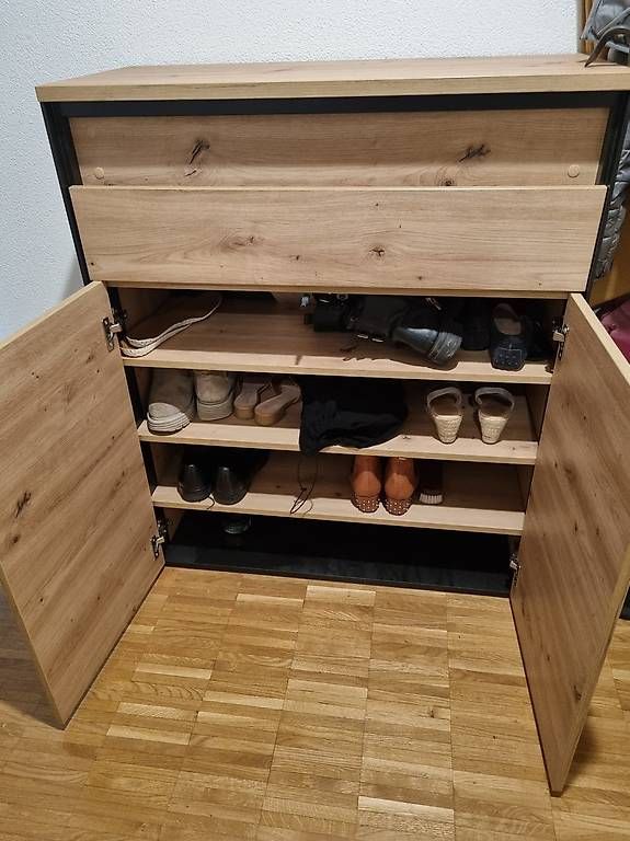 Cassettiere: Schuhschrank Eingangsbereich  gebraucht, guter Zustand – Usato da Niederrohrdorf venduto da ppletsch 1