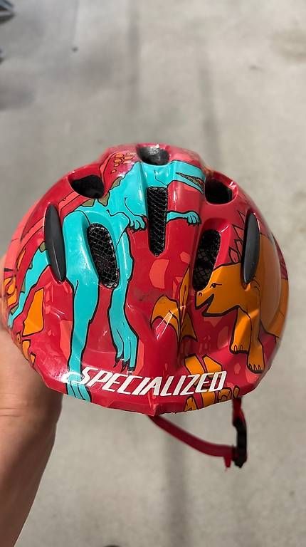 Casques: Kinder Velohelm Spezialized – D'occasion à Kriens par mar_h6yl