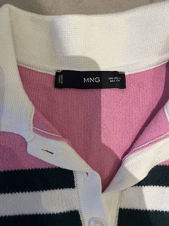 Pullover & Sweatshirts: Mango Pullover – Gebraucht aus Zürich von mik_7hwr 1