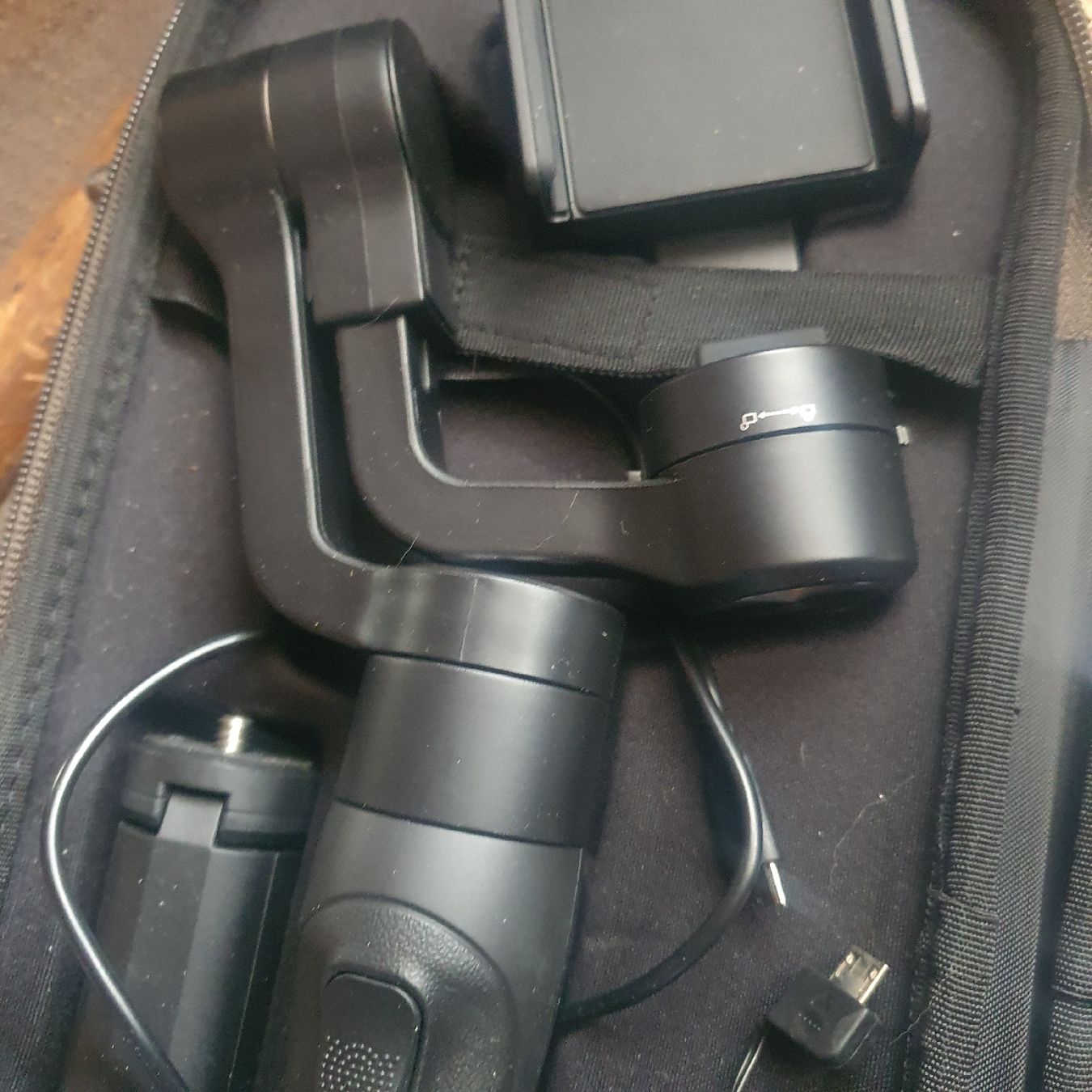 Joby Altri Accessori: Joby Smart stabiliser pour smartphone – Nuovo (secondo la descrizione) da DUGNY (-Leytron) venduto da Rdeny 2