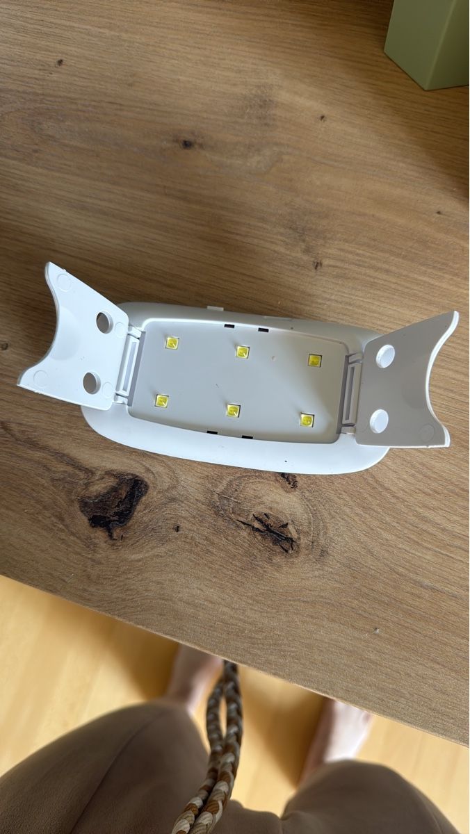 Lampen: Mini LED Nail Lamp UV White Portable – Gebraucht aus Meilen von tat_98kg 1