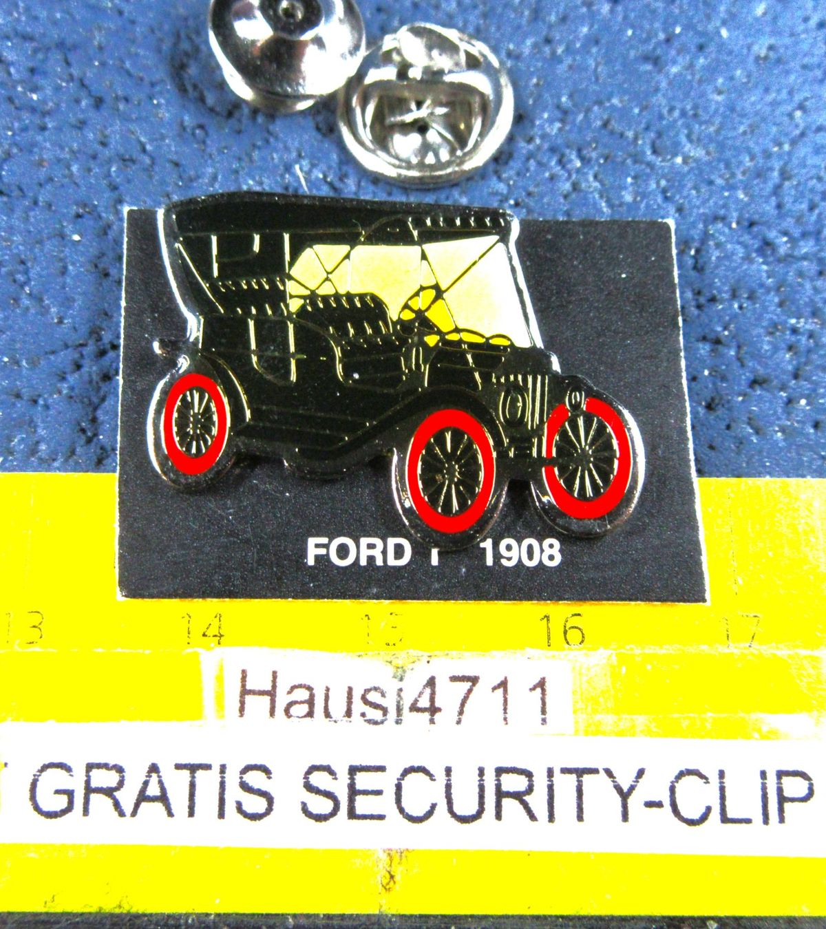 Ford Placchette & Badge: FORD T 1908 OLDTIMER AUTO PIN GLASIERT MIT SECURITY-CLIP – Usato da Ettingen venduto da Hausi4711