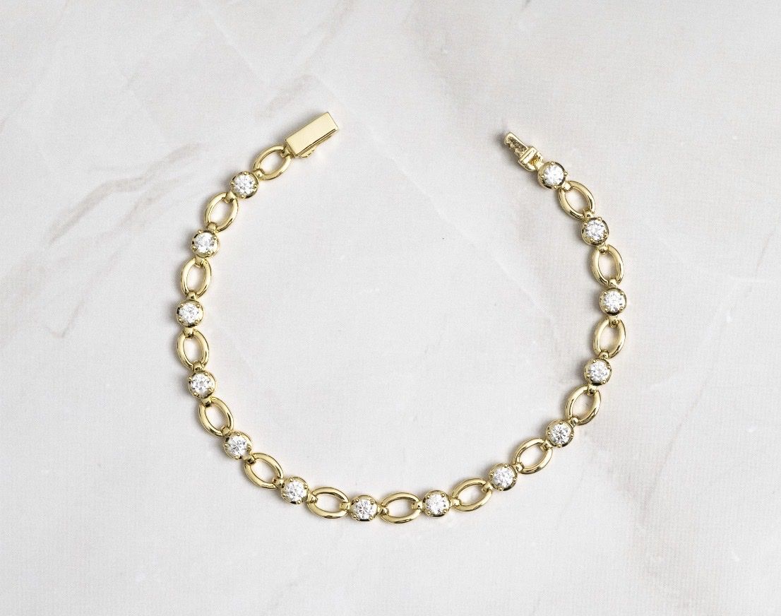 Armbänder & -reifen: Goldarmband mit Zirkonia – Gebraucht aus Neerach von irasan 1