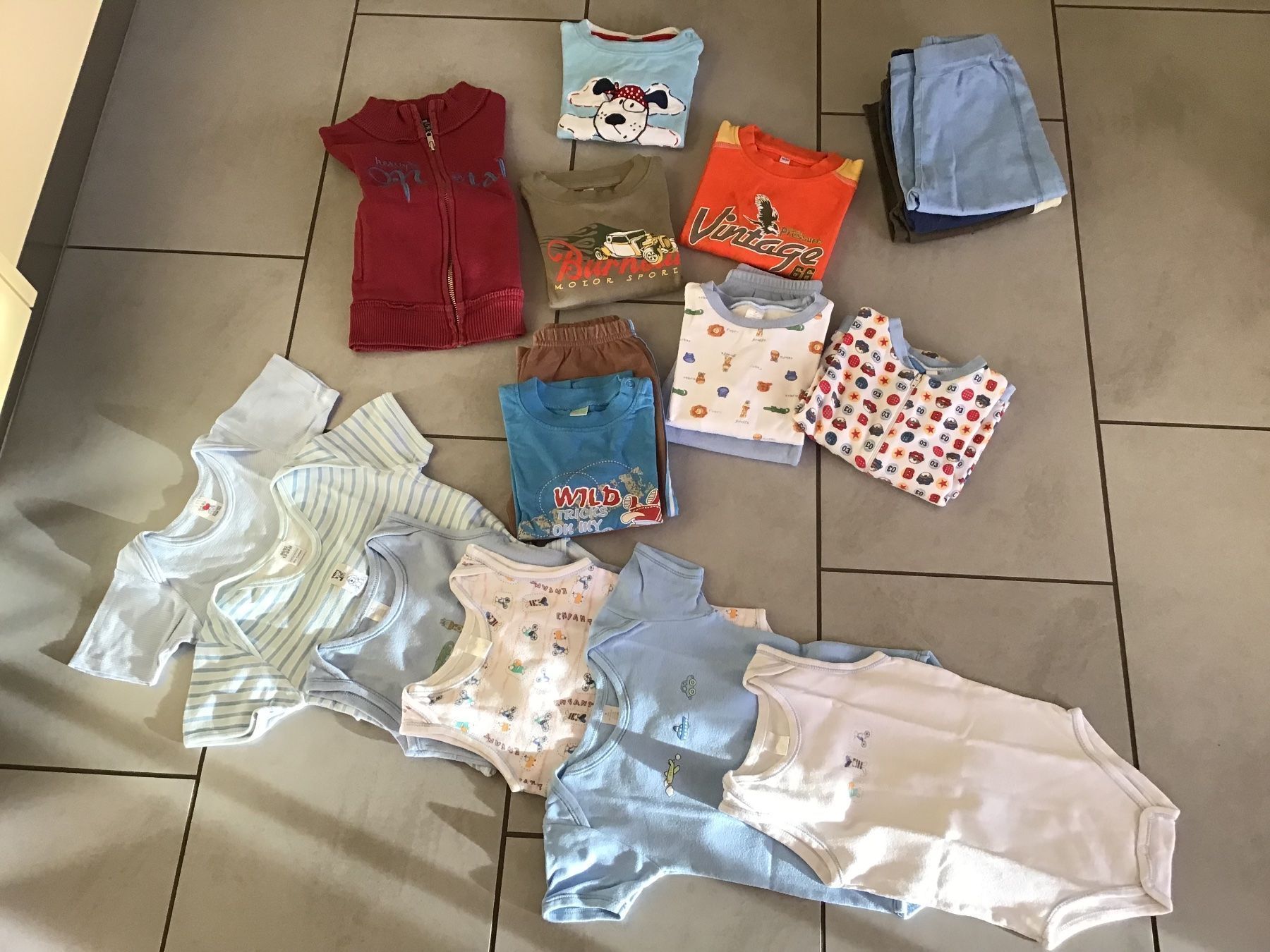 Lotti & Set di vestiti: Kleiderpaket grösse 86/92 – Usato da Trimbach venduto da gregy69s