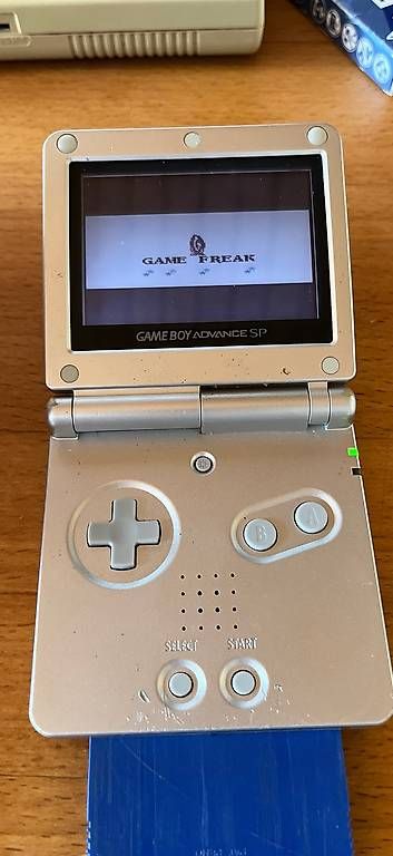Console: Game Boy Advance SP AGS-001 – Usato da Moosseedorf venduto da mbr_bd8h
