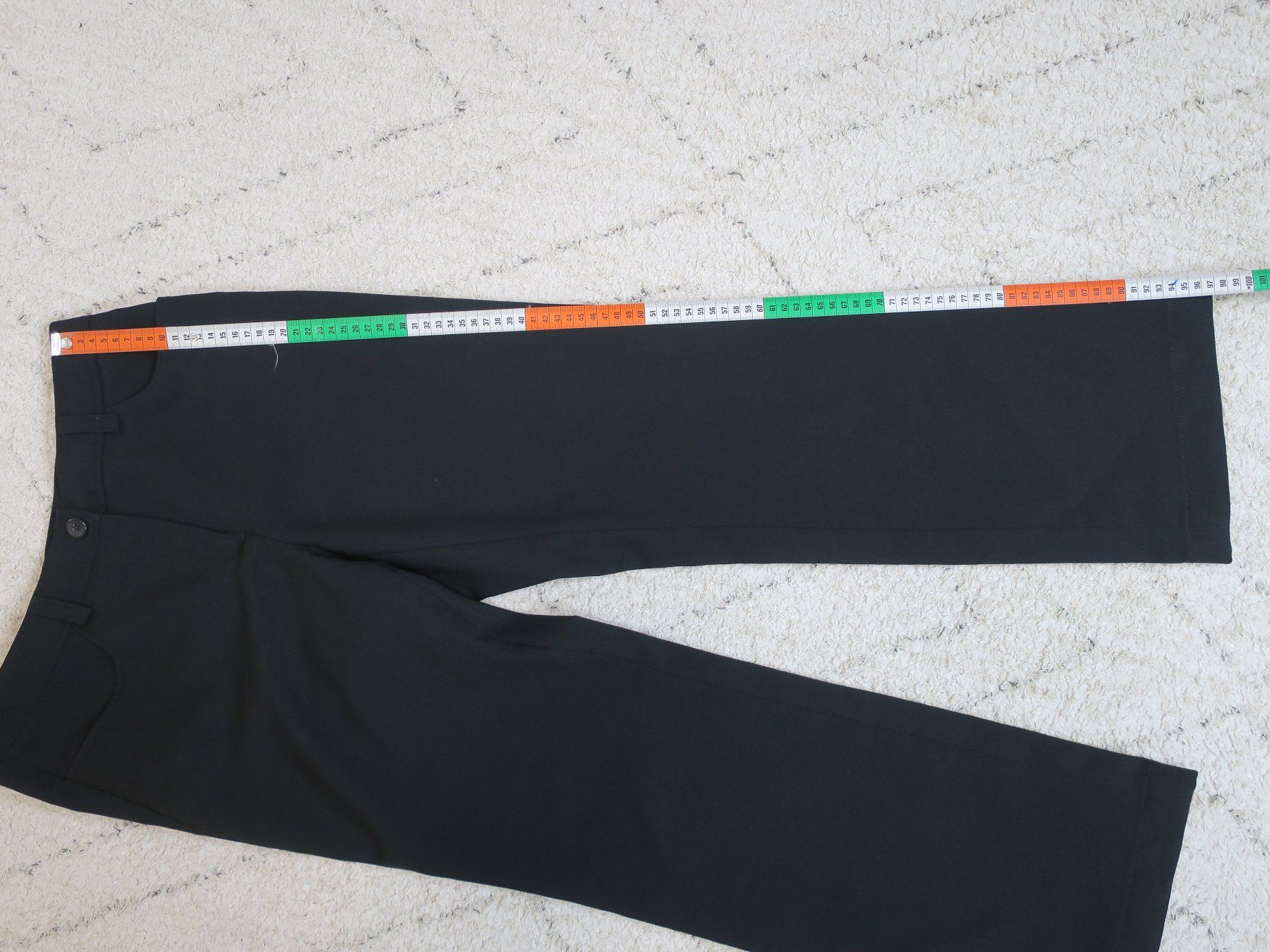 Pantaloni: Schwarze Hose – Usato da Zürich venduto da null8 1