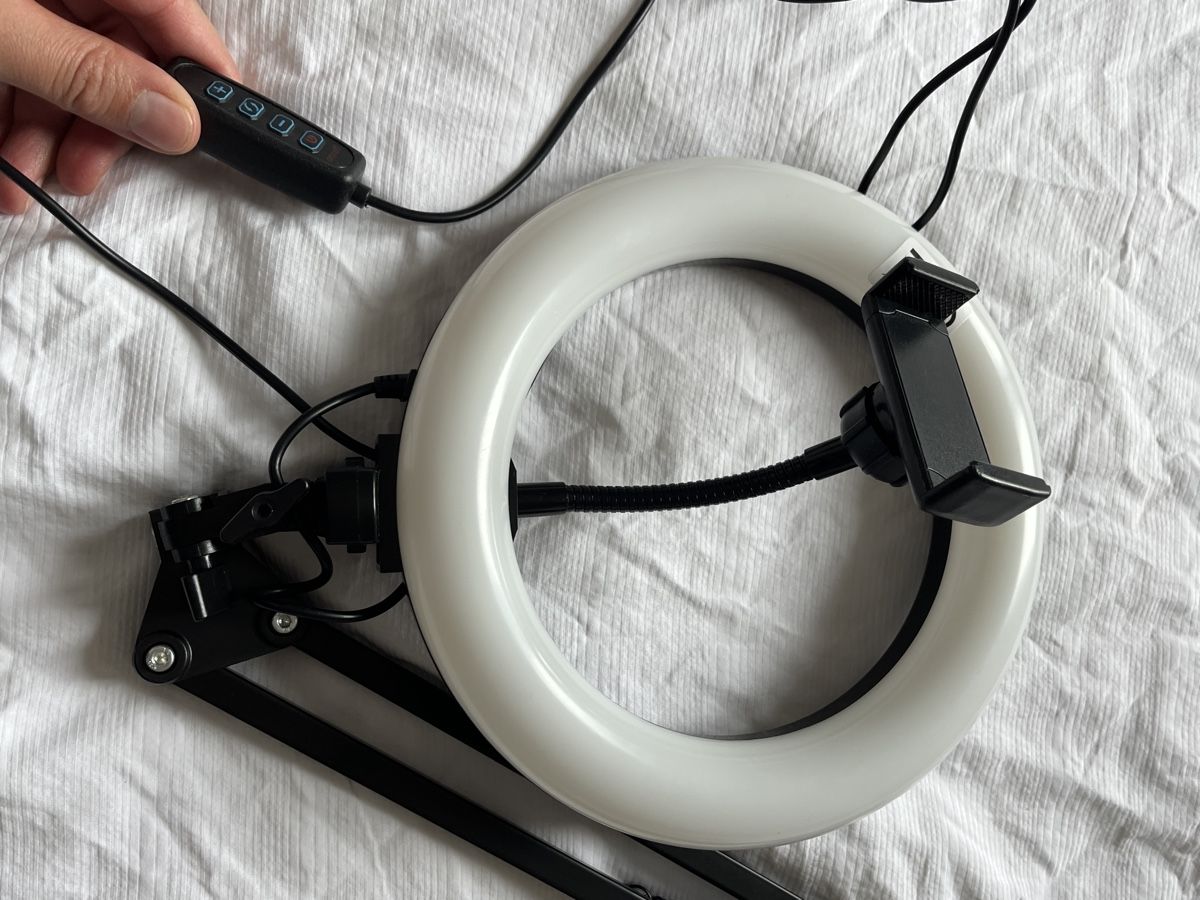 Treppiedi & Teste: Ring Light with Stand & Phone Holder - Great Condition! – Nuovo e nell'imballaggio originale da Zürich venduto da mar_2nwm 1