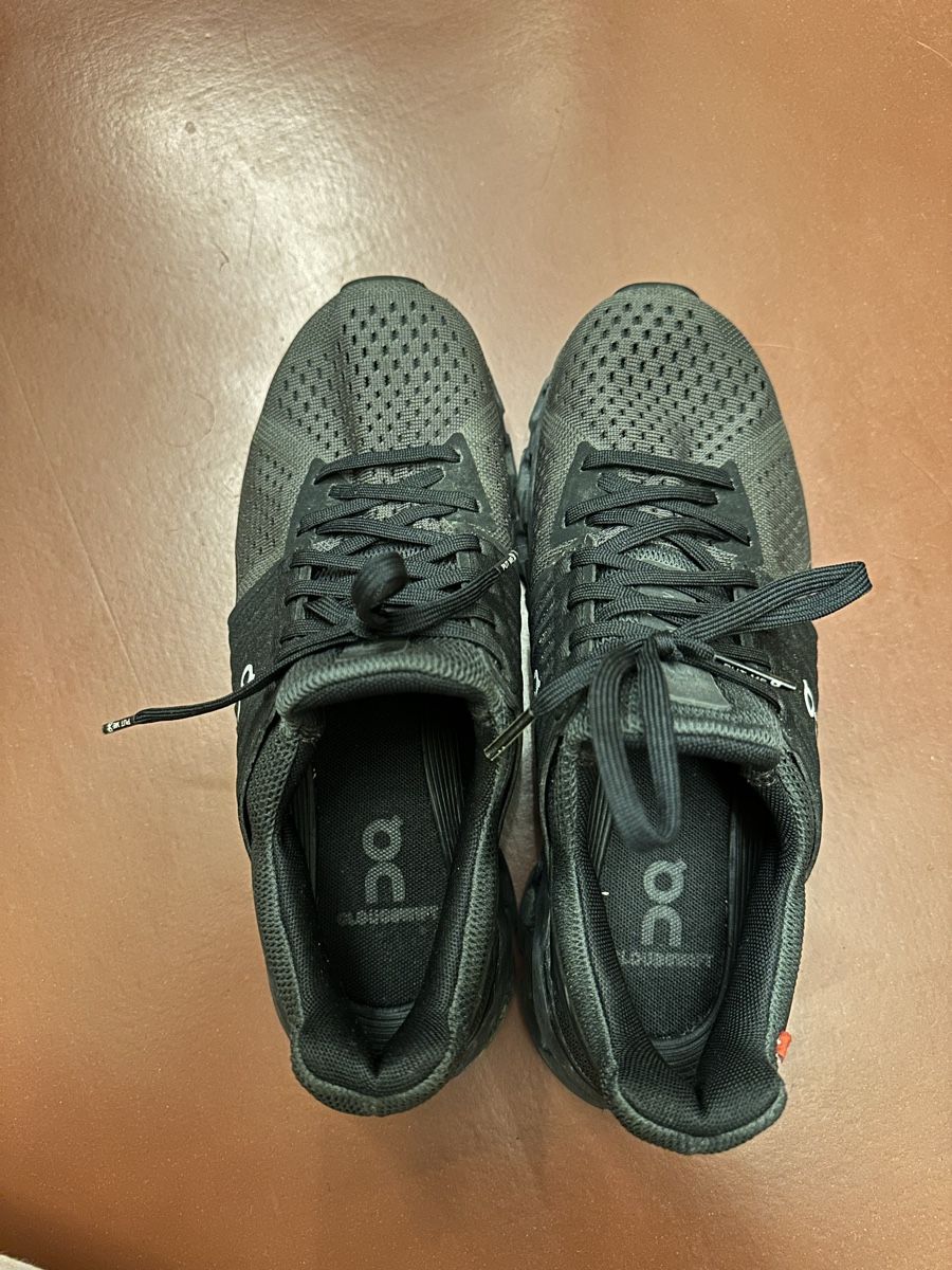 On Scarpe da donna: On Schuhe Damen 38.5 – Usato da Zürich venduto da Sehrgernmerci 3