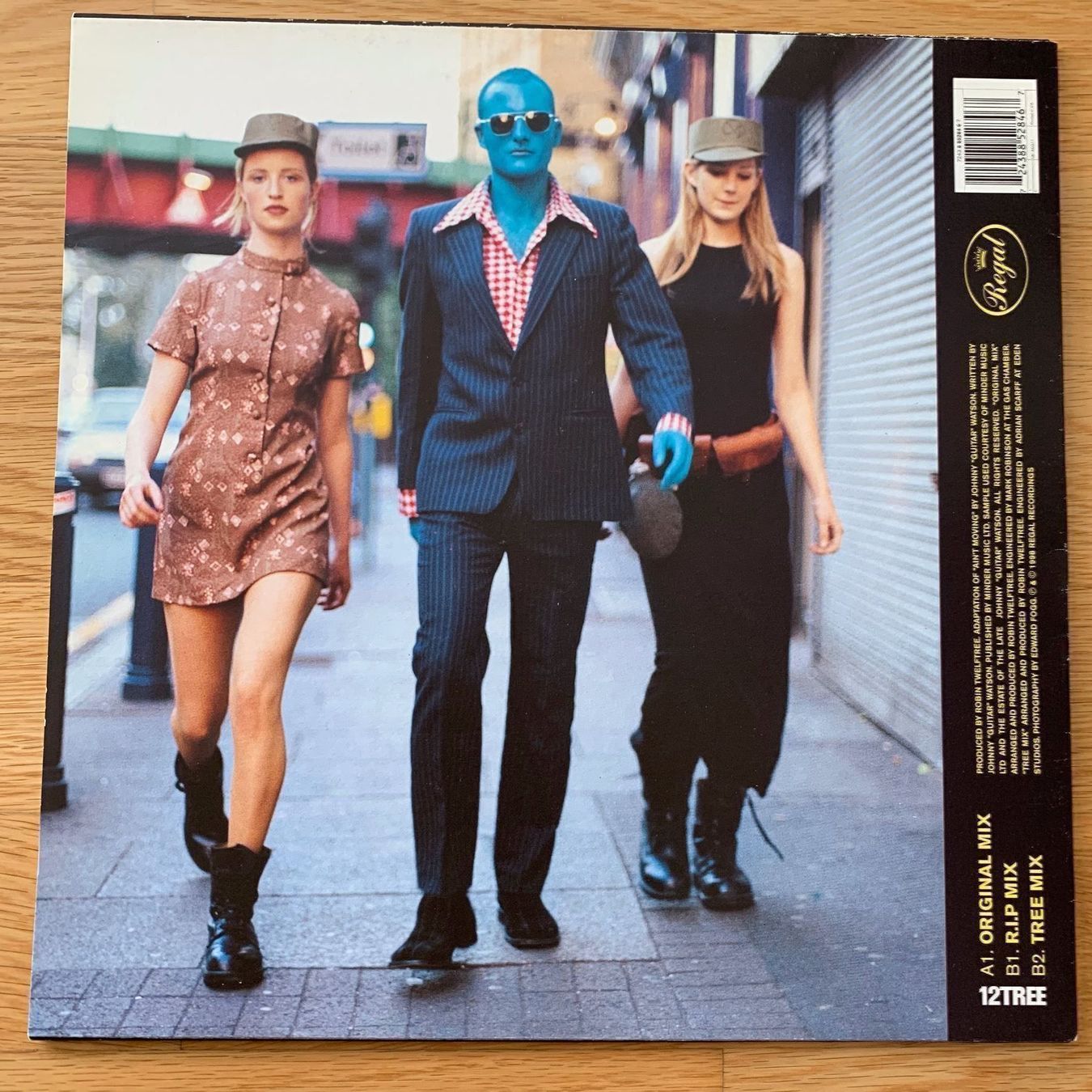 Vinyles: 12TREE / BACK IN TOWN AGAIN (1998) – D'occasion à Sarnen par m-basic 1