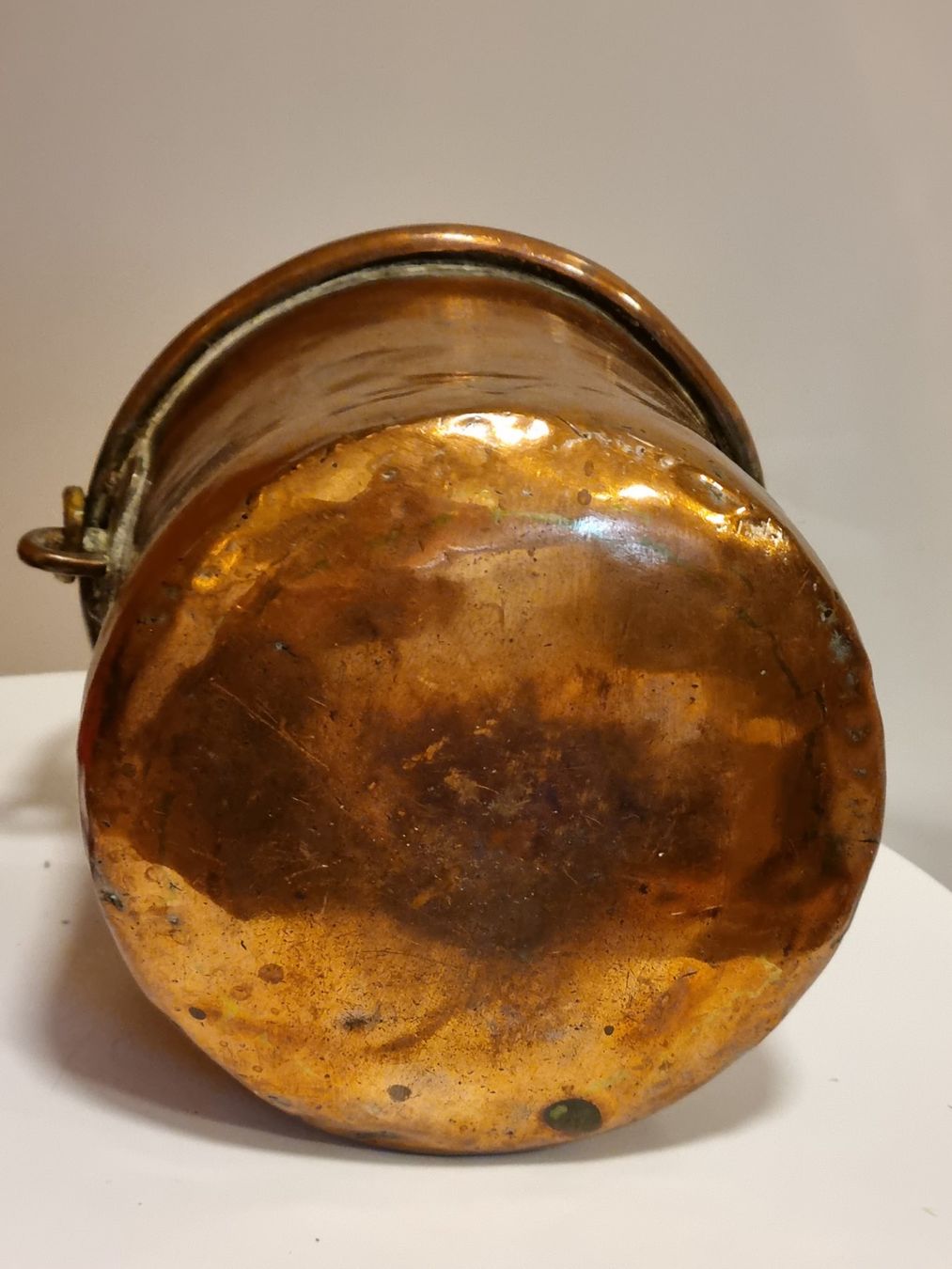 Pentole: Alter Kupferkessel mit Henkel um 1900 – Usato da Scharnachtal venduto da devin03 1