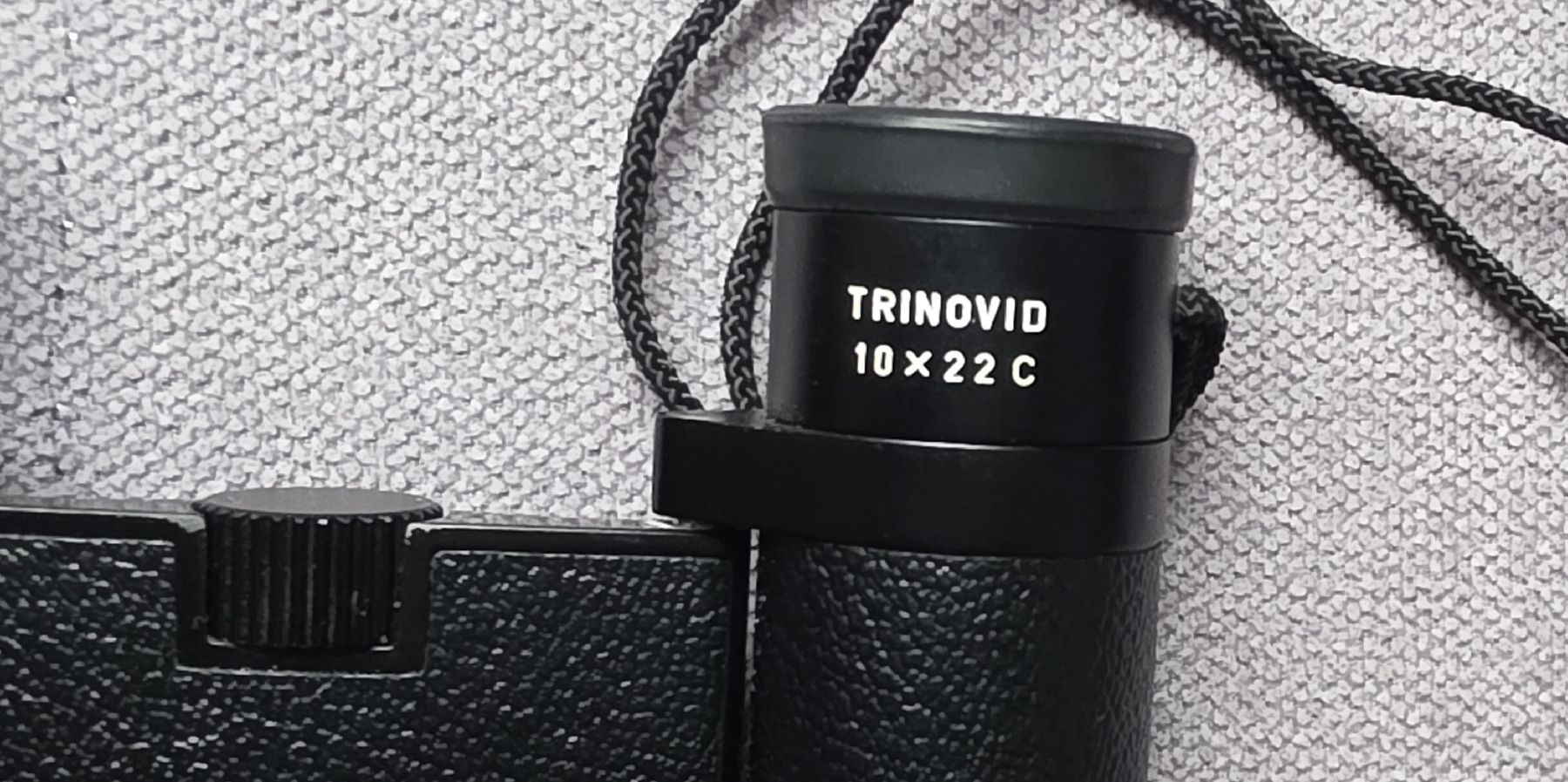 Leica Binocoli: Leitz Trinovid 10x22 C Fernglas – Usato da Bern venduto da Kocholo 4