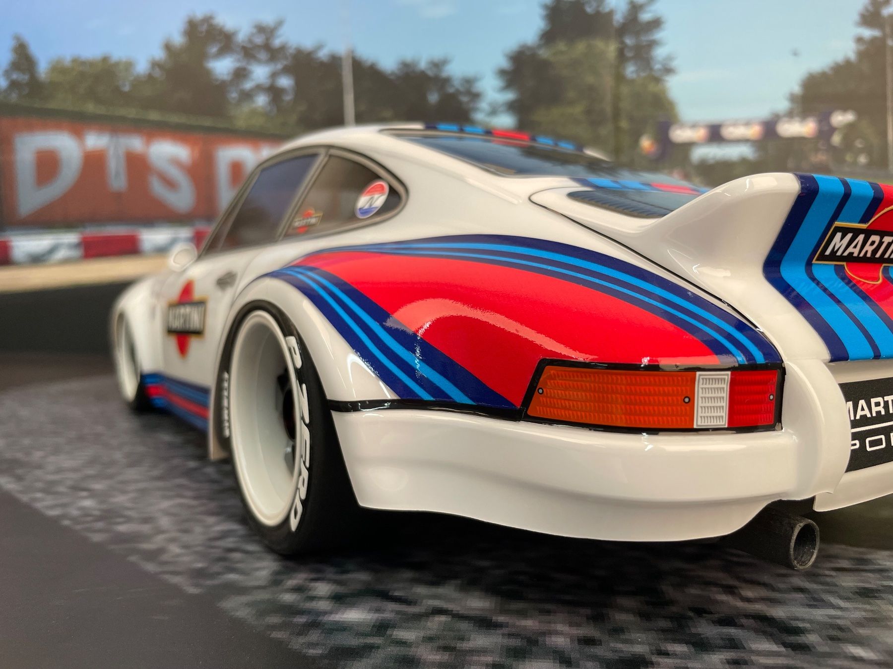 Tamiya Modellismo RC: Tamiya Porsche 911 RS Martini – Nuovo (secondo la descrizione) da Uznach venduto da nightcrawler 4