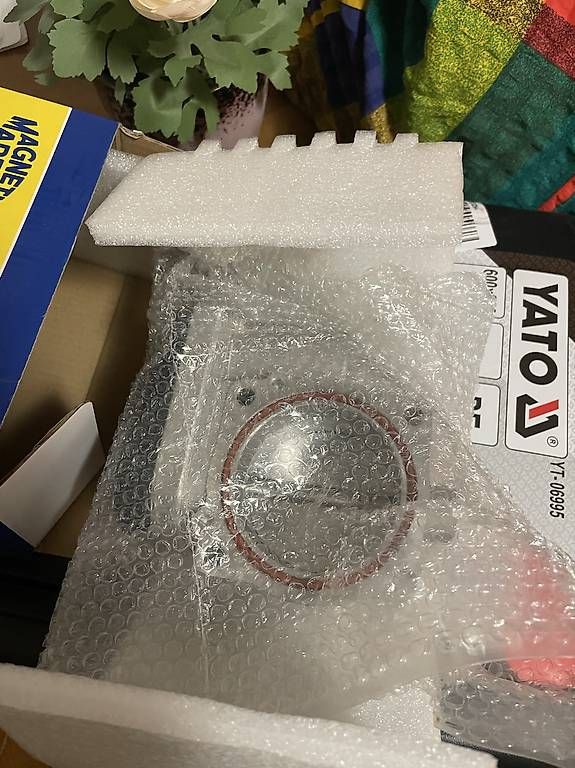 Toutes les pièces auto: Drosselklappe BMW E46/E36/E39 - NEU – Neuf avec emballage d'origine à Zürich par sarfu123 3