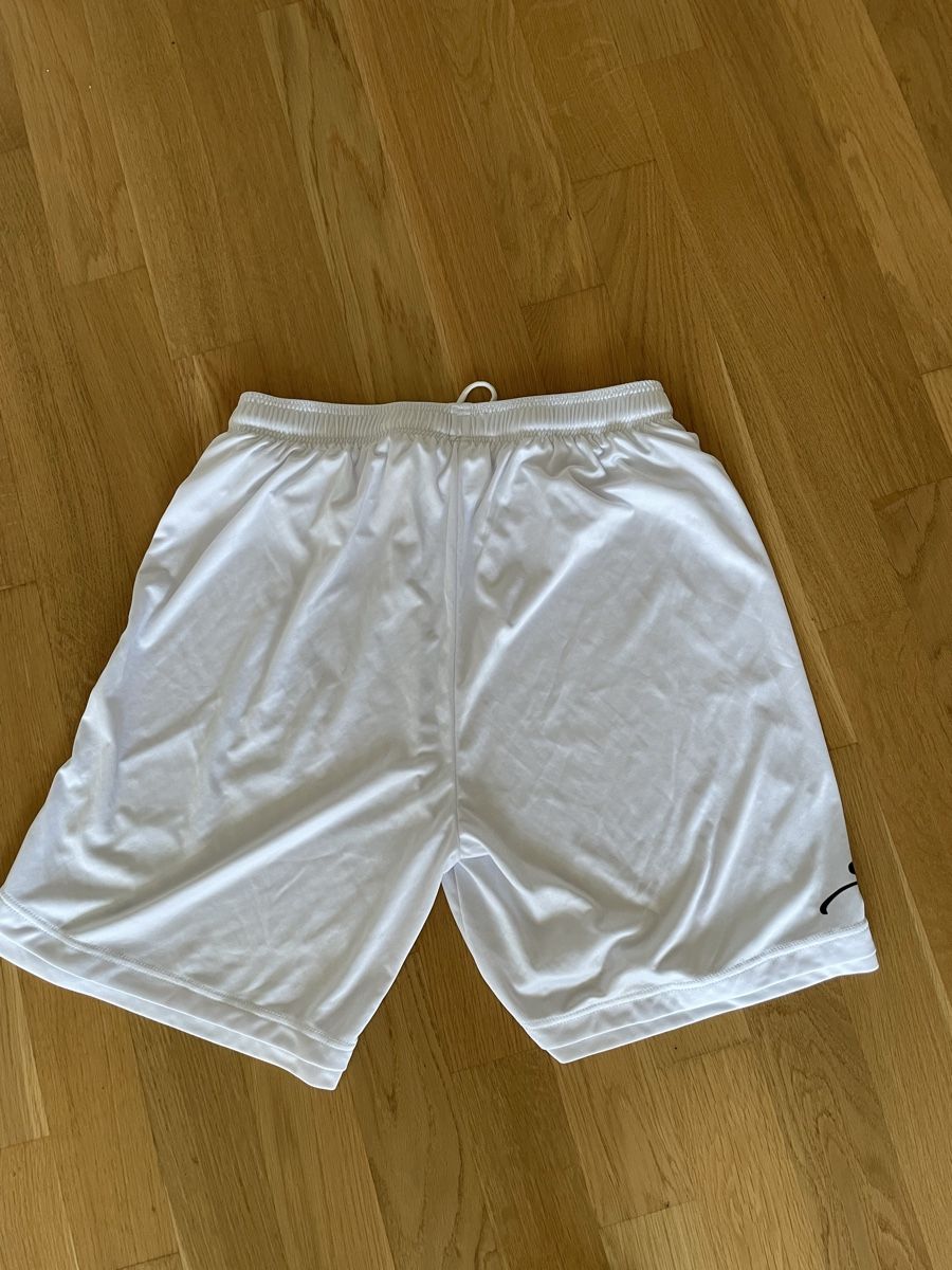Pantaloni: Gpard Sport Shorts Weiss Grösse M – Usato da Lenzburg venduto da srunoraa_97 2