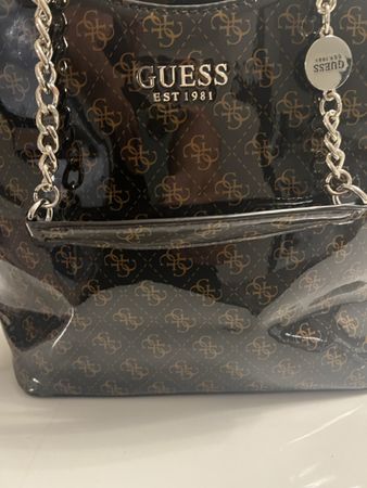 Handtasche Guess Logo Design schwarz neuwertig