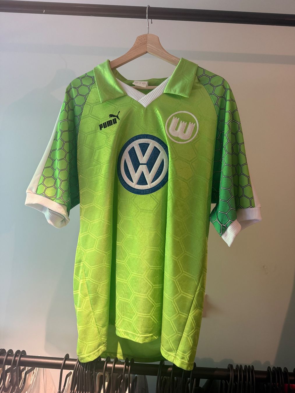 Puma Leibchen & Hosen: Retroshirt VFL Wolfsburg – Gebraucht aus Meilen von MiasanMia25
