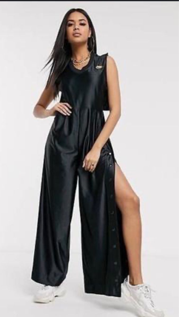 Nike Tute: Nike Black Jumpsuit, Size L – Usato da Zollikerberg venduto da MK-13 9