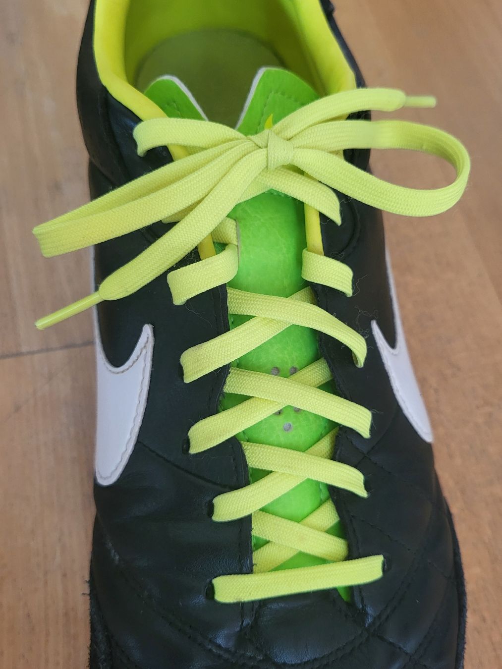 Nike Chaussures hommes: Nike Hallenschuhe Männer, Gr.47 – D'occasion à Embrach par Saphira_007 6