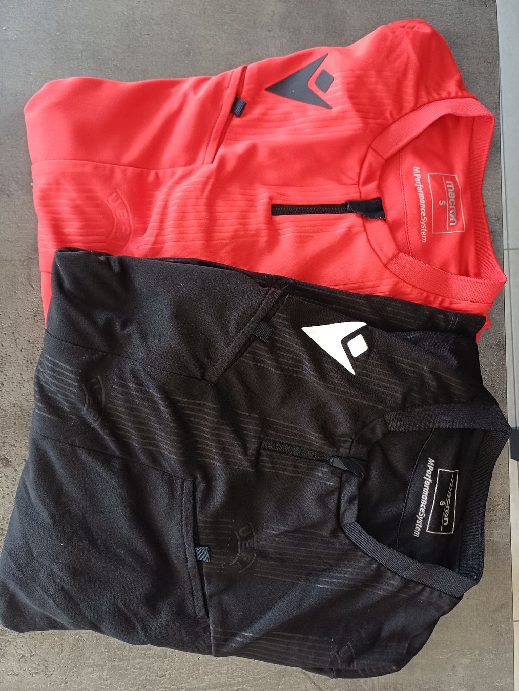 Canottiere & Pantaloni: Macron Referee Shirt Woman, S – Usato da Wolfhausen venduto da 20meister10
