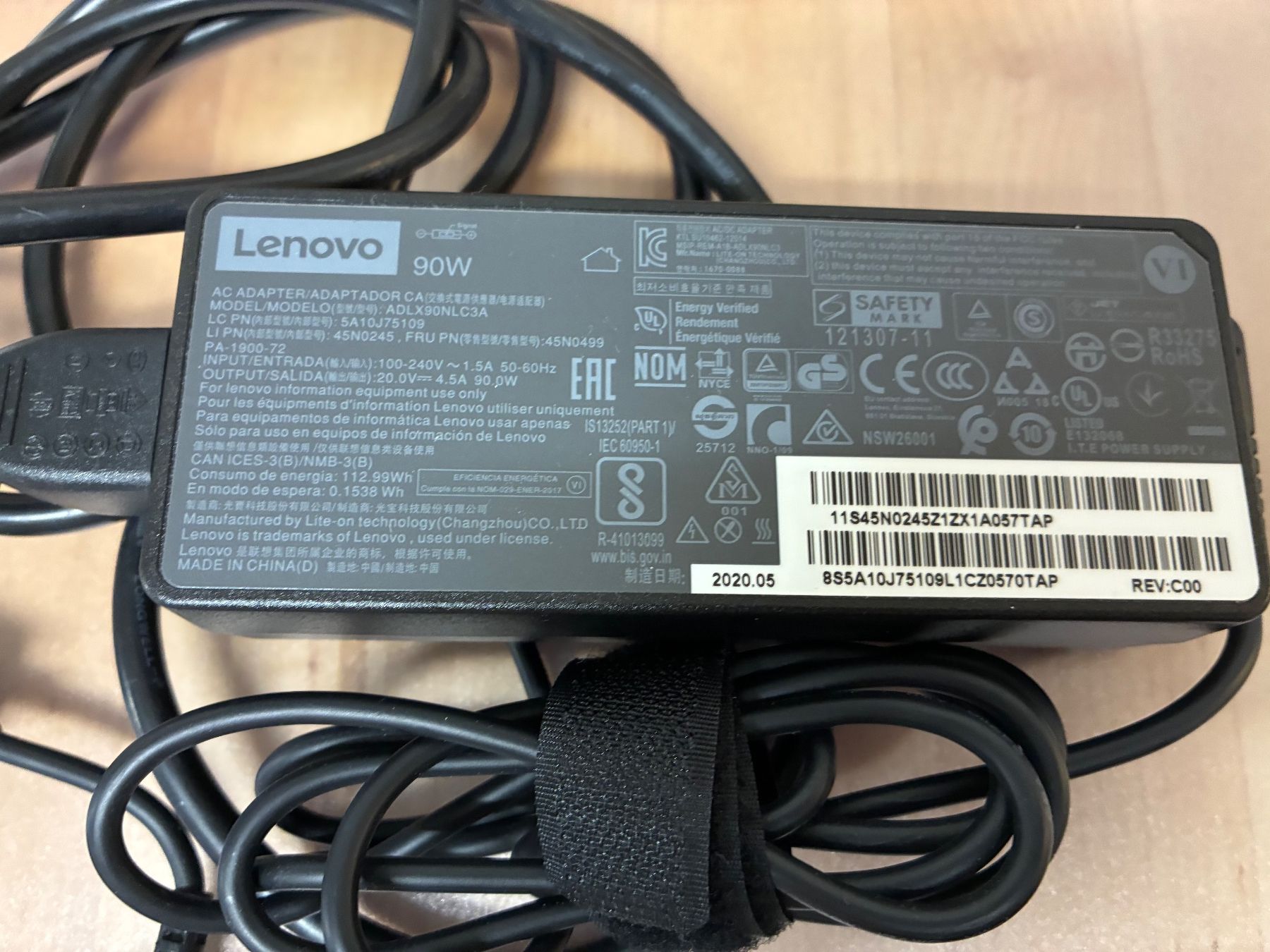 Lenovo Docking station: Lenovo ThinkPad USB-C Dock Gen2 – Usato da Zürich venduto da van_5xbk 5