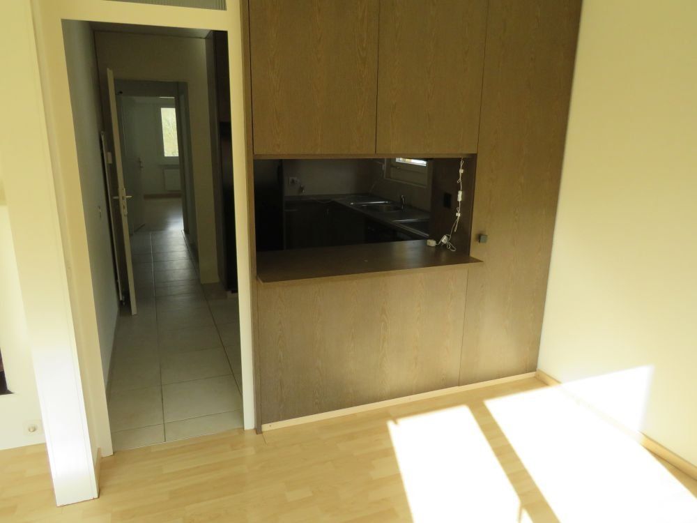 V-Zug Cucine complete: Komplette Küche ab Fr. 1.- – Usato da Horgen venduto da Kravatte 2