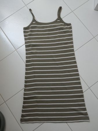 NEU! Sommerkleidchen mit Spaghettiträgern  olivgrün/weiss