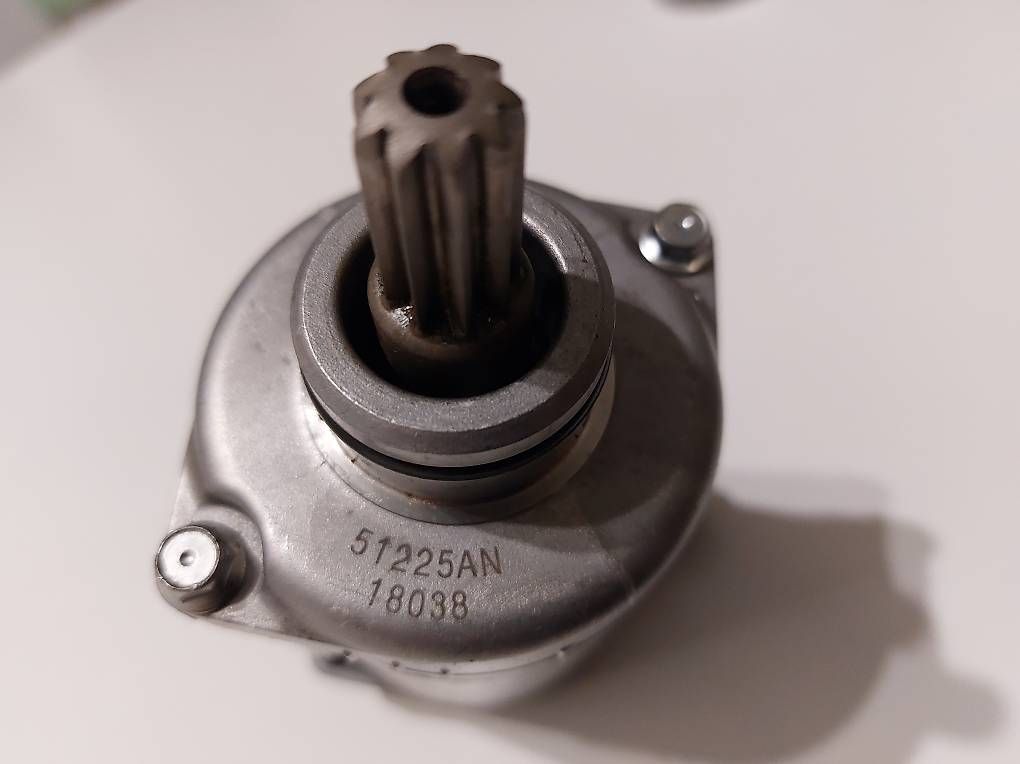 Toutes les pièces détachées moto: Motorrad Starter Mitsuba SM18 12V – D'occasion à Höchstetten par gurtch5 1
