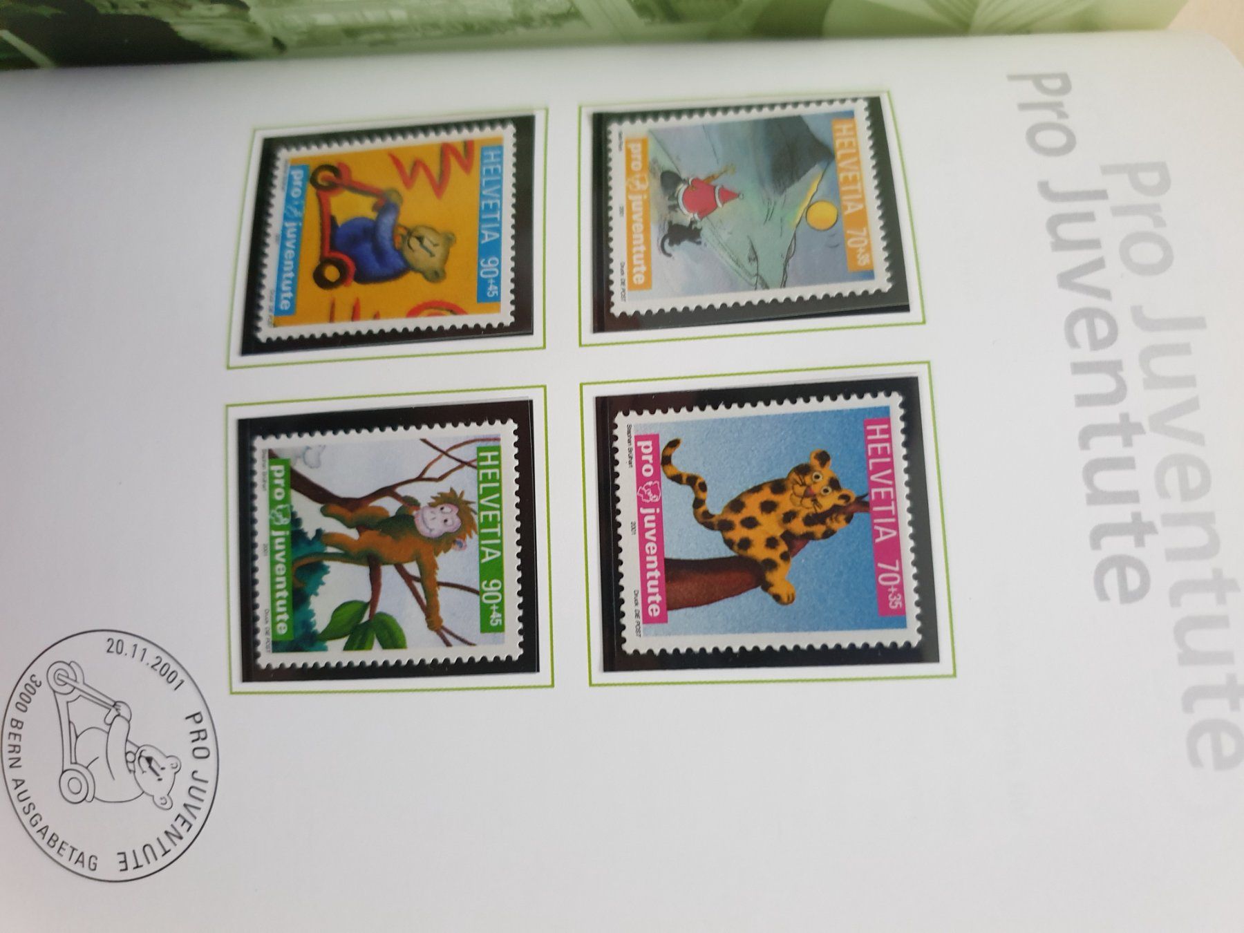 Tutti i francobolli: Jahresbuch CH Briefmarken 2001 postfrisch vollständig – Nuovo (secondo la descrizione) da Frauenfeld venduto da Kasico 9