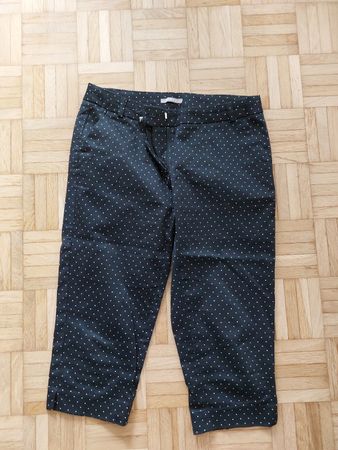 Caprihose mit Pünktli, Grösse 36