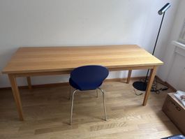 Holtztisch
