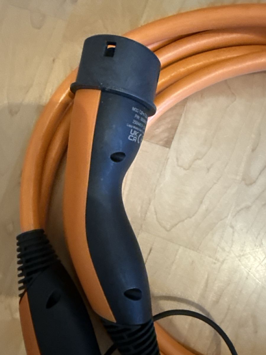 Chargeurs de batterie: Lapp EV Charging Cable Type 2 32A 5m Orange Cable – Neuf (Voir description) à Bachenbülach par rm2016 1