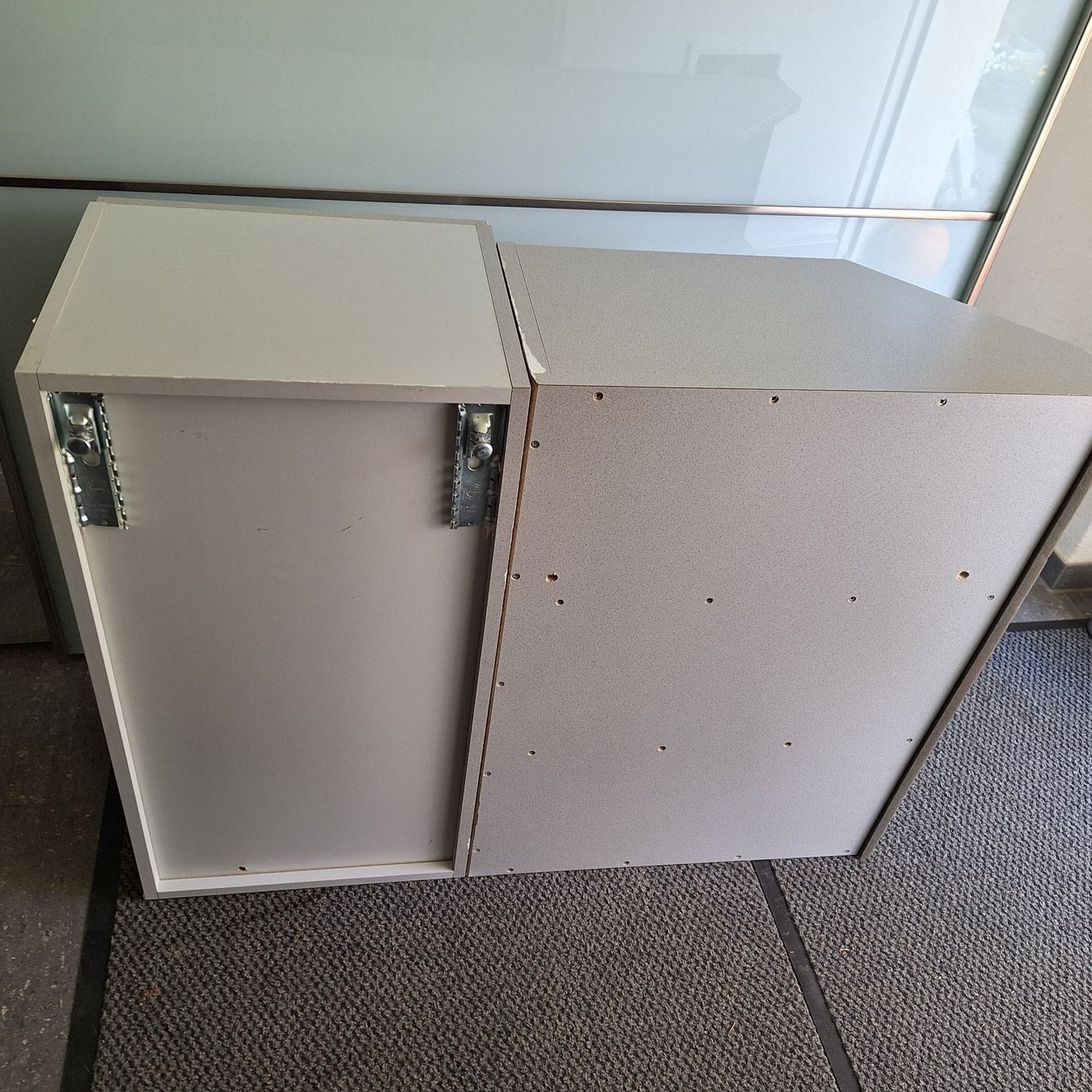 Armoires: Büro- oder Badezimmerhängeschrank – D'occasion à Schöftland par casalti 1