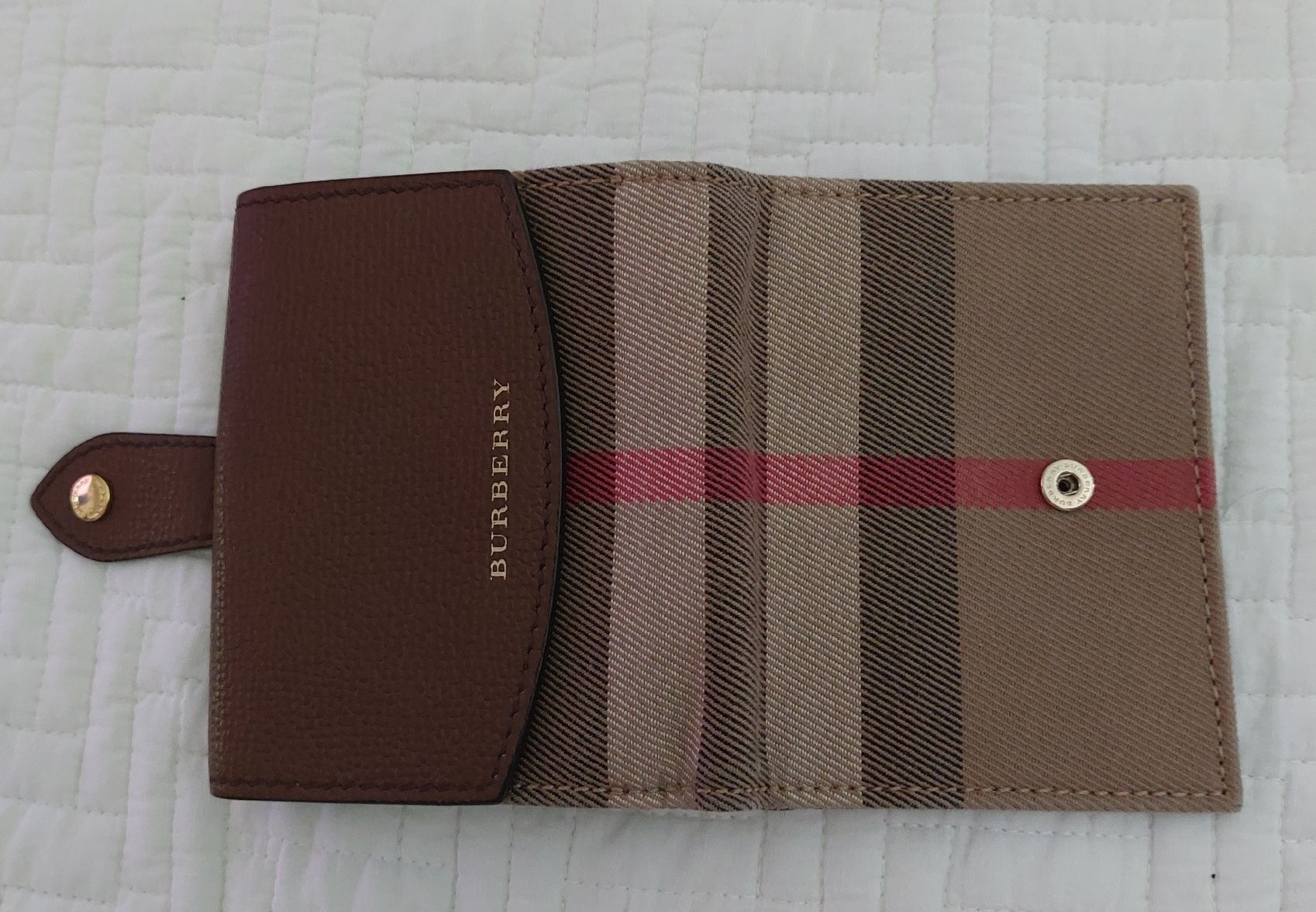 Burberry Portamonete: BURBERRY PORTEMONNAIE – Usato da Zürich venduto da Martinlaehner 2