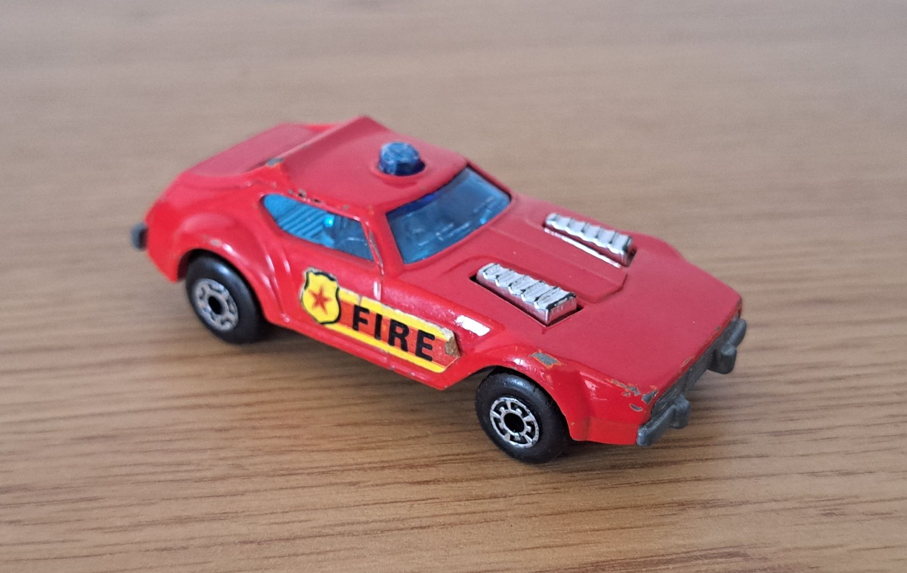 Matchbox Modellini d'auto: Matchbox Superfast : Camion + voiture de pompiers – Usato da St-Imier venduto da supernova21 3