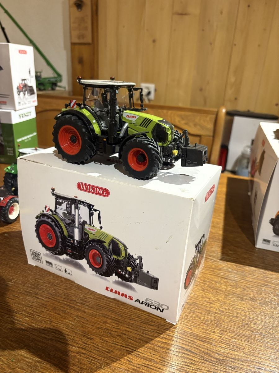 Wiking Kit di modellismo & Modellini statici: Claas arion 630 1:32 – Nuovo (secondo la descrizione) da Maracon venduto da tro_chq5