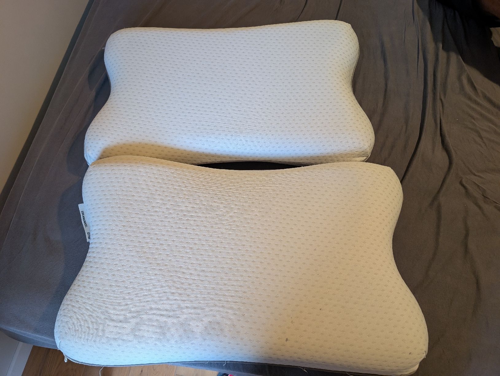 Ikea Kissen: Coussins Ikea multiposition  – Gebraucht aus Geneve von bea_l6cf