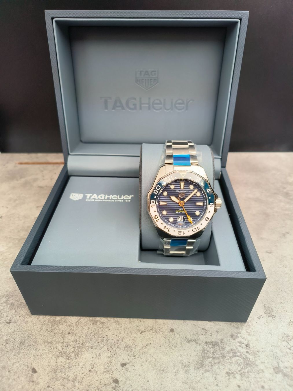 Tag Heuer Orologi: TAG Heuer – Nuovo e nell'imballaggio originale da La Chaux-de-Fonds venduto da curtitswisswatches 2