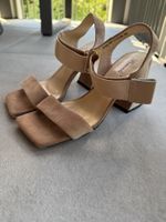 Sandalen mit Absatz, beige, Grösse 38 neuwertig
