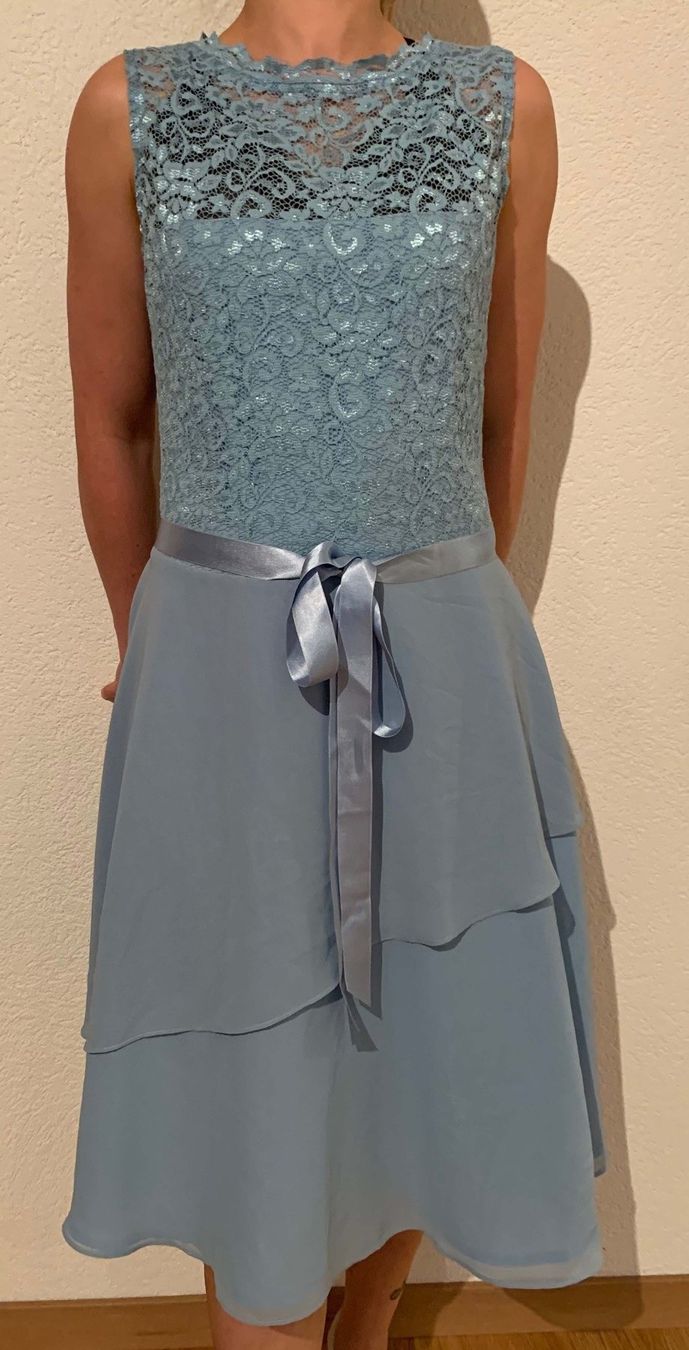 Vestiti: Swing langes Kleid mit Spitze, Gr. S – Usato da Rosshäusern venduto da MiJoDoOl