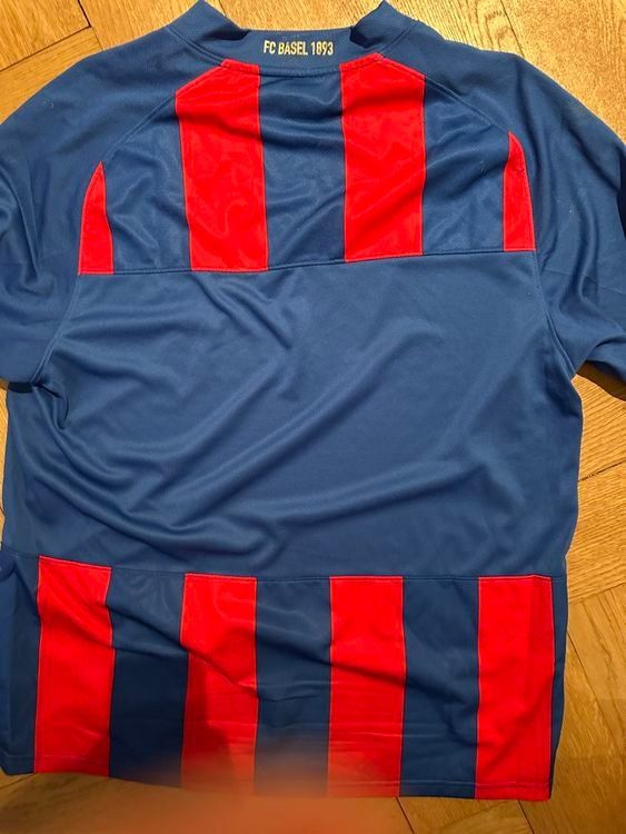 Nike Leibchen & Hosen: Fc Basel Trikot signiert – Gebraucht aus Oberglatt ZH von Sandro0124 1