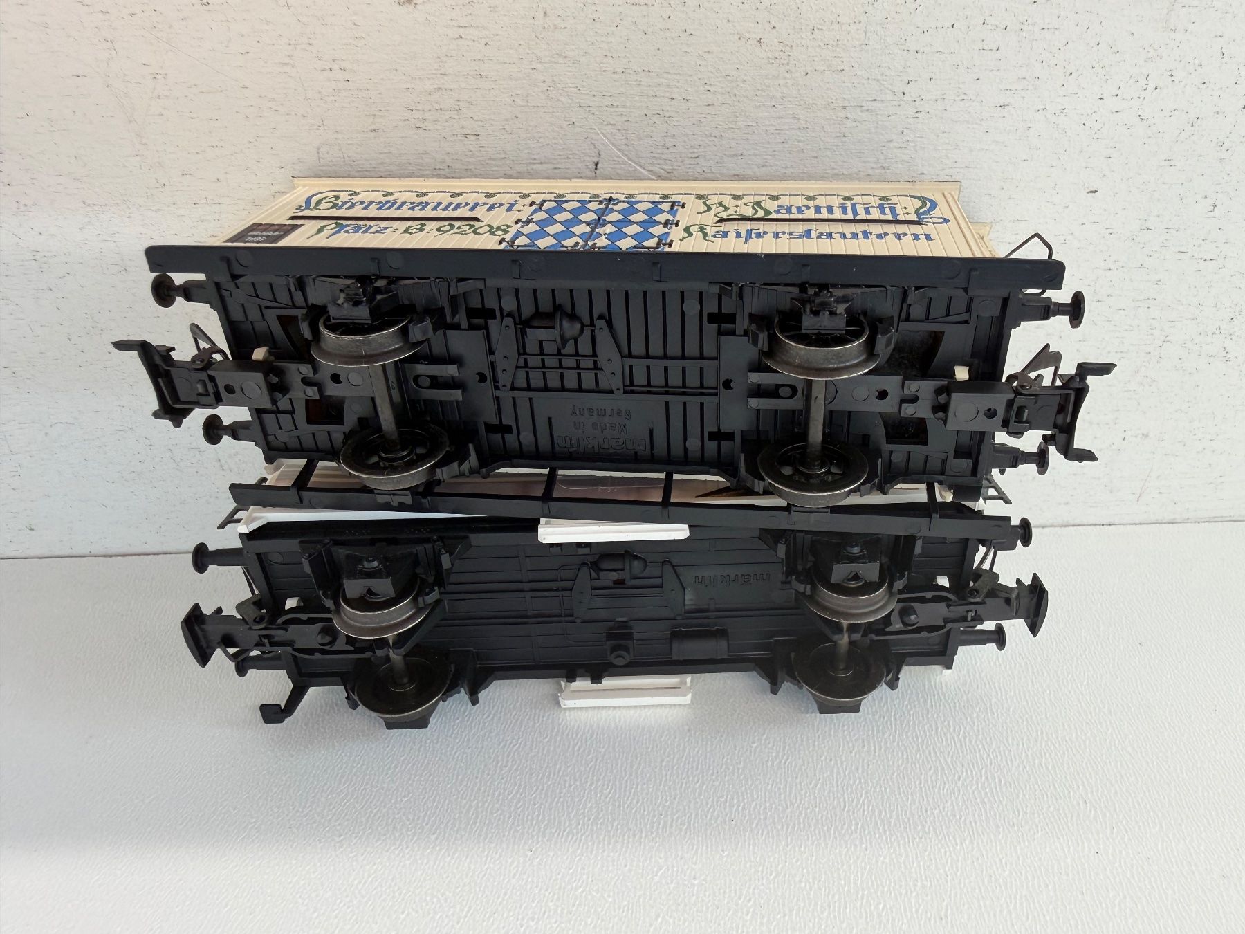 Märklin Modellini di ferrovie: Märklin 94230, 48921 Güterwagen DB gedeckte Wagen – Usato da Büsserach venduto da ModellbahnDepot 7