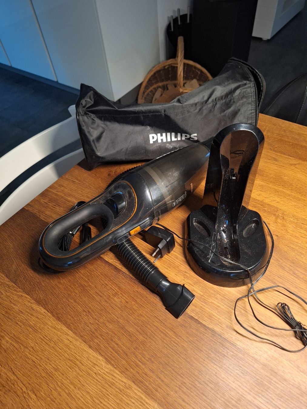 Philips Aspirapolveri & Accessori: Philips MiniVac Handstaubsauger – Usato da Schalunen venduto da Pierinoll 6