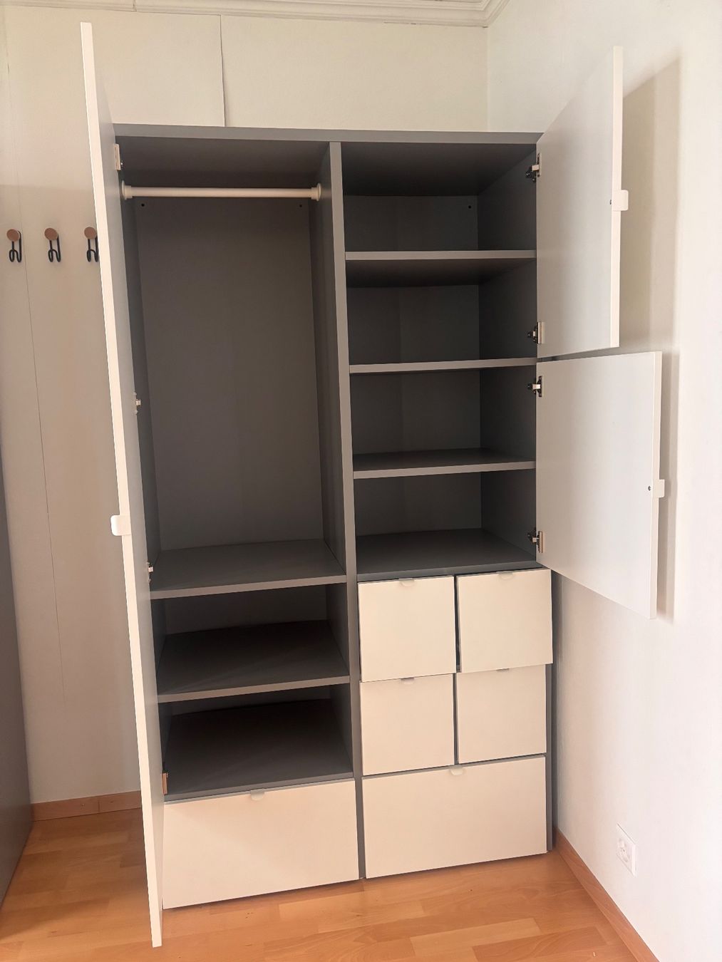 Armoires: Kleiderschrank – Neuf (Voir description) à Winterthur par EnkelaKela 2