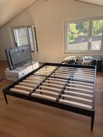 NEU! Doppelbett schwarz mit Lattenrost 180x200