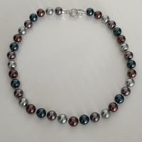 Elegante Perlenkette, versilbert, Strassverschluss