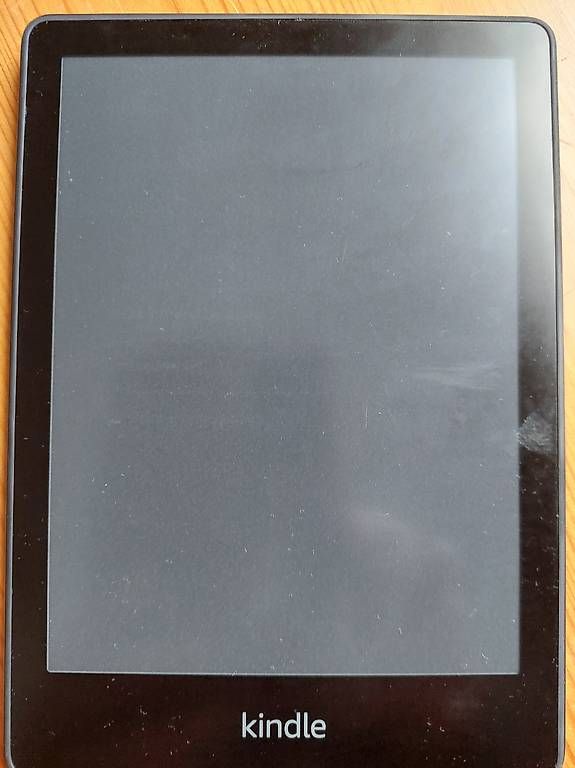 Tablet PC: Kindle reader 11. Generation paper white – Usato da Greifensee venduto da Box08